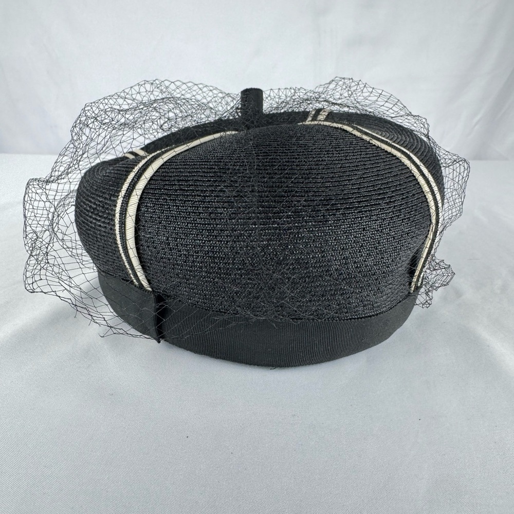 Vintage Valerie Modes Black with Mesh Veil - Picture 5 of 7